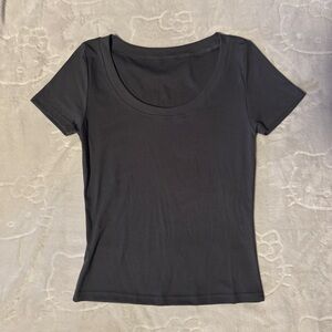 DAZY Gray Scoop Neckline Short Sleeved Shirt Top Sz M